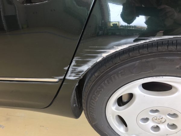 トヨタ セルシオ 擦り傷修理